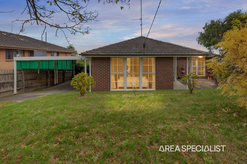 Photo - 24 Gardenia Street, Pakenham VIC 3810 - Image 3