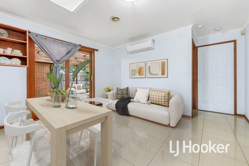 Photo - 24 General Joshua Drive, Hampton Park VIC 3976 - Image 3