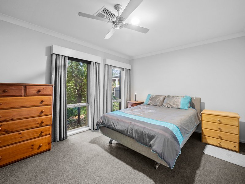 Photo - 24 Geoffrey Street, Myrtleford VIC 3737 - Image 5