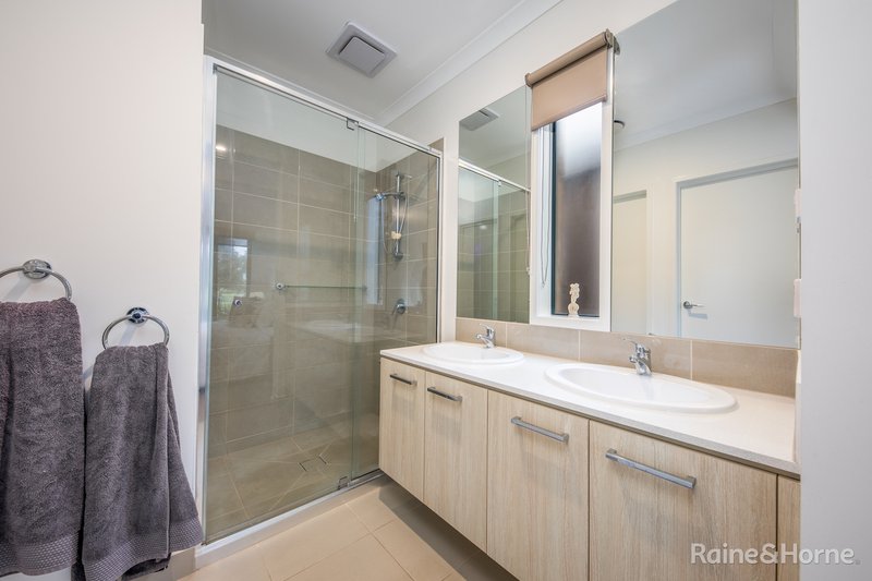 Photo - 24 Geranium Drive, Sunbury VIC 3429 - Image 10