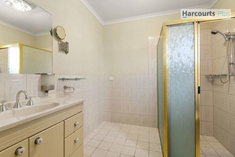 Photo - 24 Glade Crescent, Hallett Cove SA 5158 - Image 7