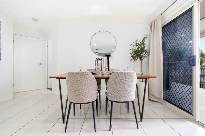 Photo - 24 Glenhaven Place, Durack QLD 4077 - Image 11