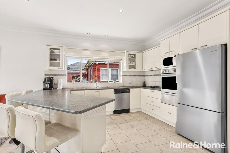 Photo - 24 Glenwall Street, Kingsgrove NSW 2208 - Image 3