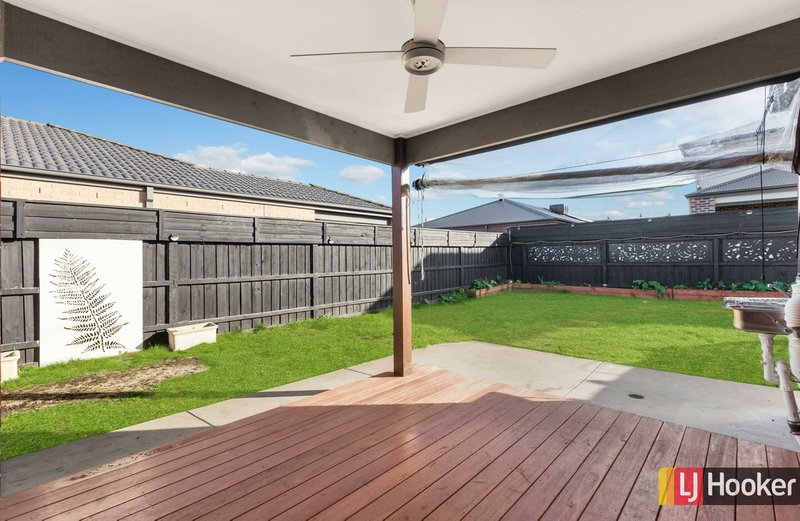 Photo - 24 Golf Links Drive, Beveridge VIC 3753 - Image 7