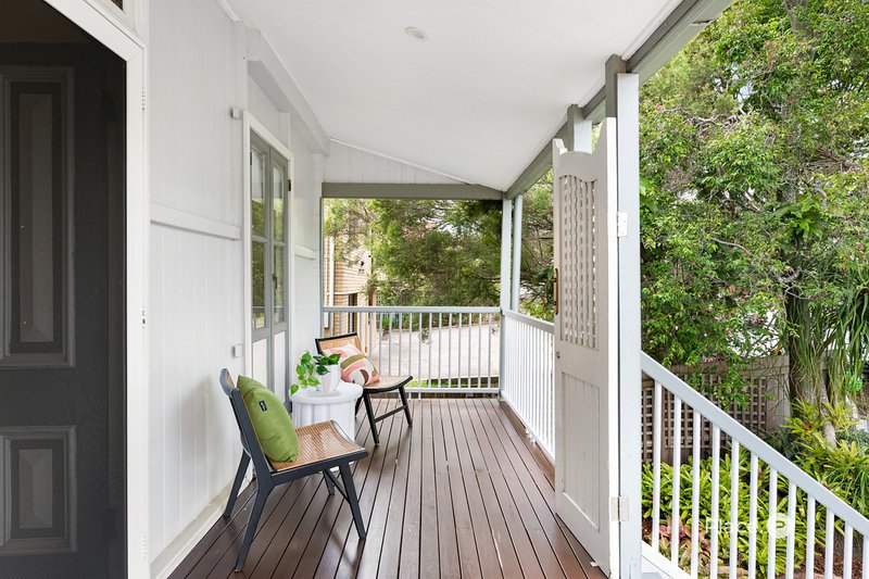 Photo - 24 Gordon Street, Greenslopes QLD 4120 - Image 2