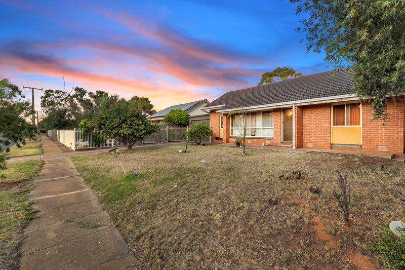 Photo - 24 Gores Road, Davoren Park SA 5113 - Image 2