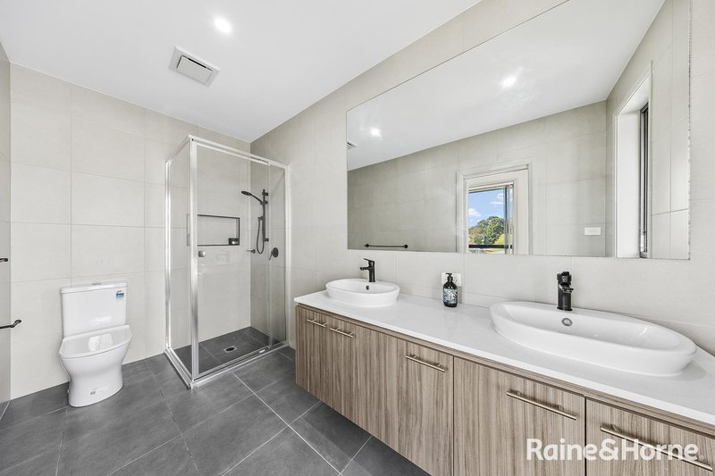 Photo - 24 Gratwick Street, Bradbury NSW 2560 - Image 10