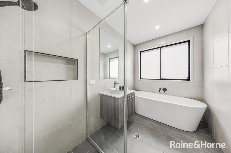 Photo - 24 Gratwick Street, Bradbury NSW 2560 - Image 12