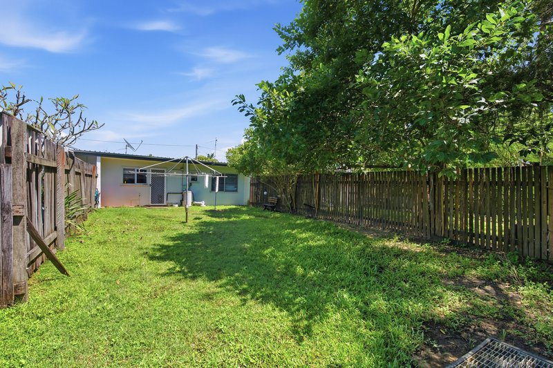 Photo - 2/4 Graves Street, North Mackay QLD 4740 - Image 8