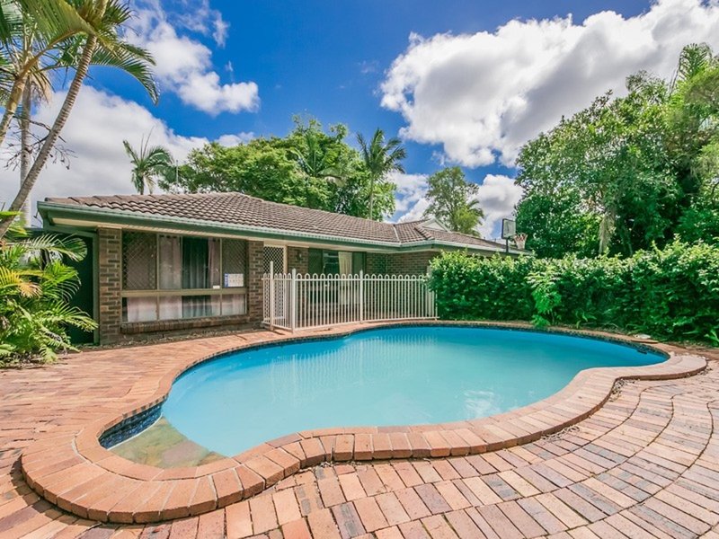 24 Grebe Place, Burleigh Waters QLD 4220