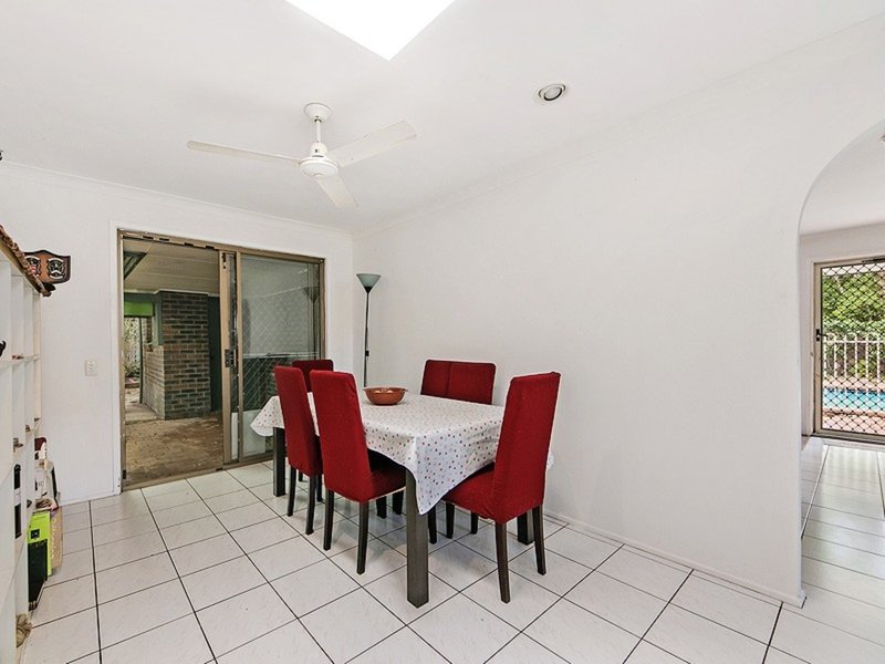 Photo - 24 Grebe Place, Burleigh Waters QLD 4220 - Image 5