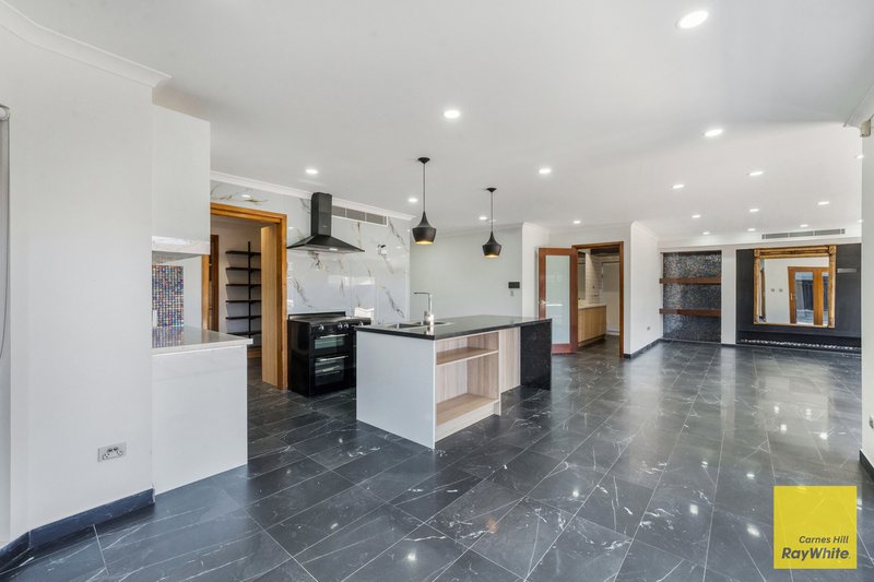 Photo - 24 Greenway Drive, West Hoxton NSW 2171 - Image 13