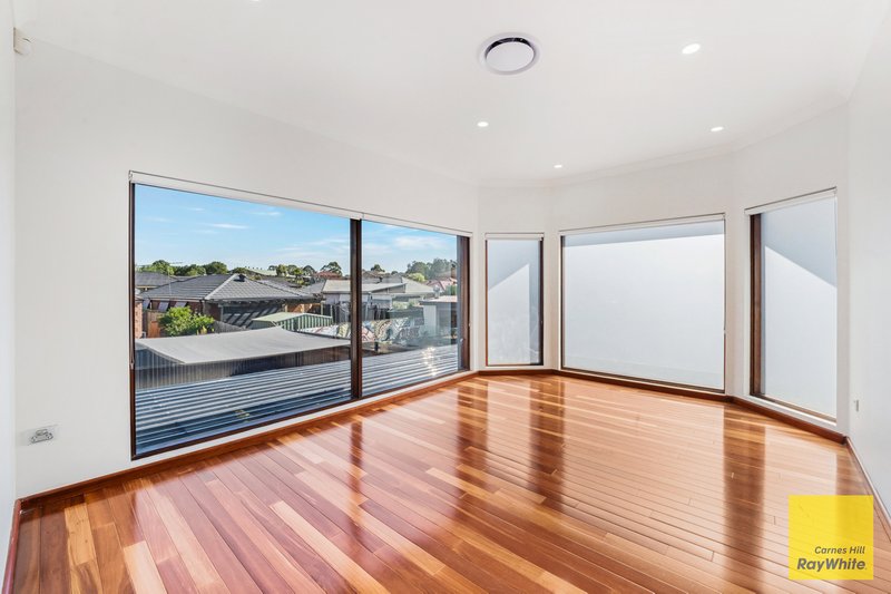 Photo - 24 Greenway Drive, West Hoxton NSW 2171 - Image 21