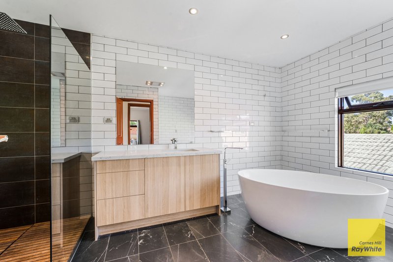 Photo - 24 Greenway Drive, West Hoxton NSW 2171 - Image 23