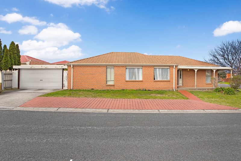 Photo - 24 Gresham Way, Sunshine West VIC 3020 - Image 2