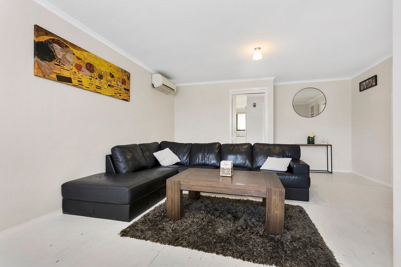 Photo - 2/4 Guest Road, Pakenham VIC 3810 - Image 2