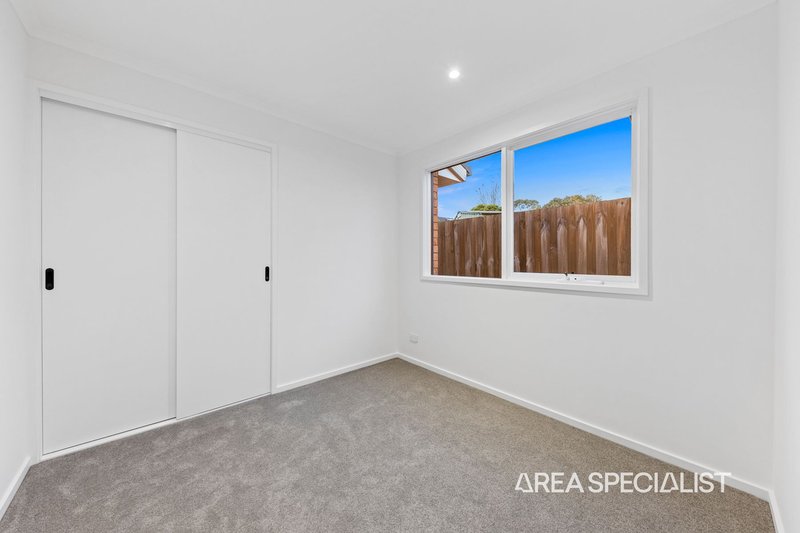 Photo - 24 Gullquist Way, Pakenham VIC 3810 - Image 14