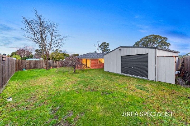 Photo - 24 Gullquist Way, Pakenham VIC 3810 - Image 17