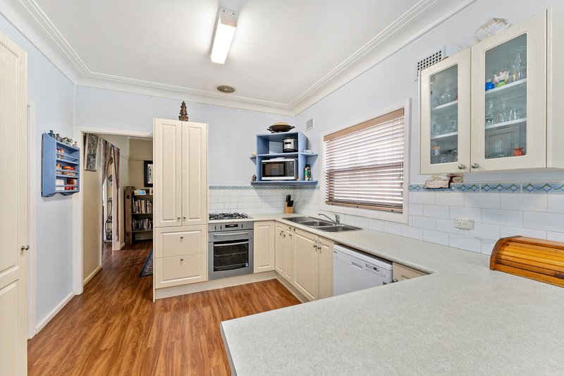 Photo - 24 Gungah Bay Road, Oatley NSW 2223 - Image 4