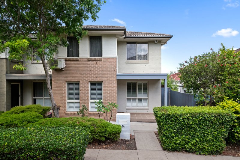 24 Hadlow Avenue, Glenfield NSW 2167