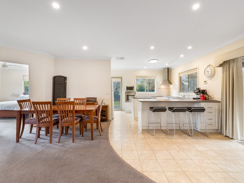 Photo - 24 Hairs Lane, Benalla VIC 3672 - Image 5