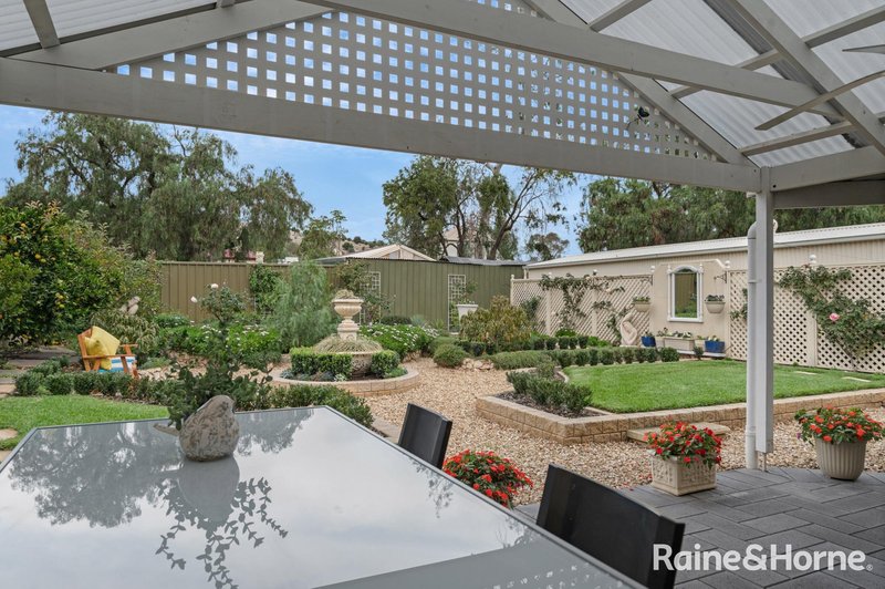 Photo - 24 Hall Crescent, Old Noarlunga SA 5168 - Image 18