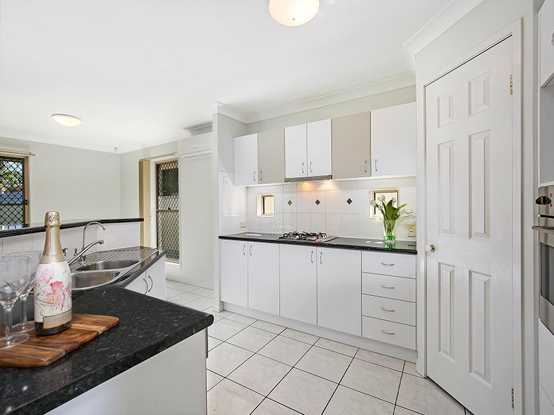 Photo - 2/4 Harley Street, Shailer Park QLD 4128 - Image 3