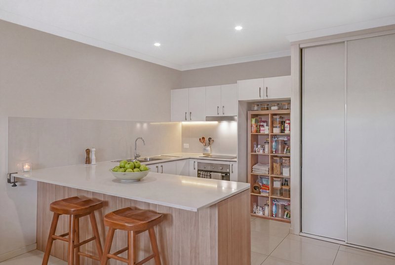 Photo - 2/4 Harold Street, Zillmere QLD 4034 - Image 5