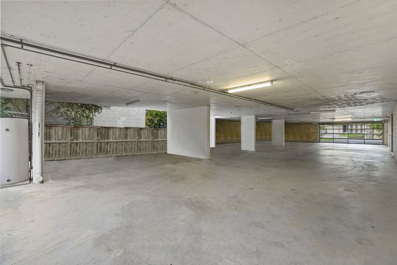 Photo - 2/4 Harold Street, Zillmere QLD 4034 - Image 14