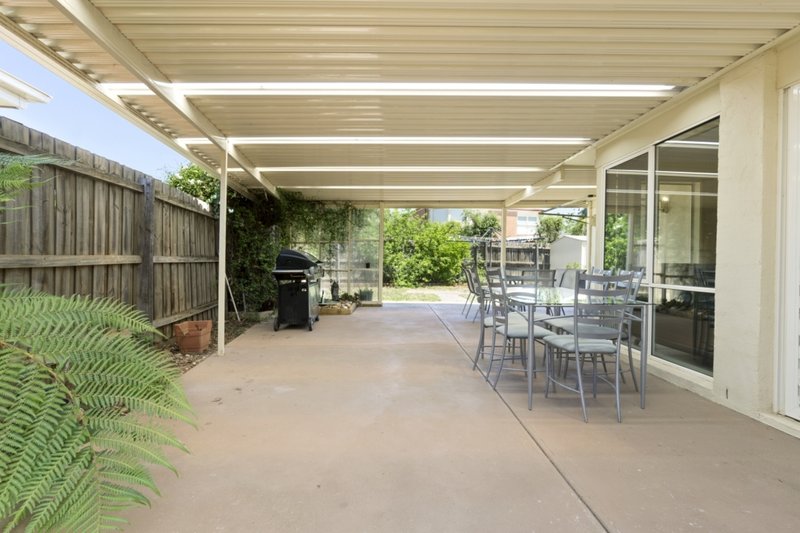 Photo - 24 Harvest Way, Werribee VIC 3030 - Image 2