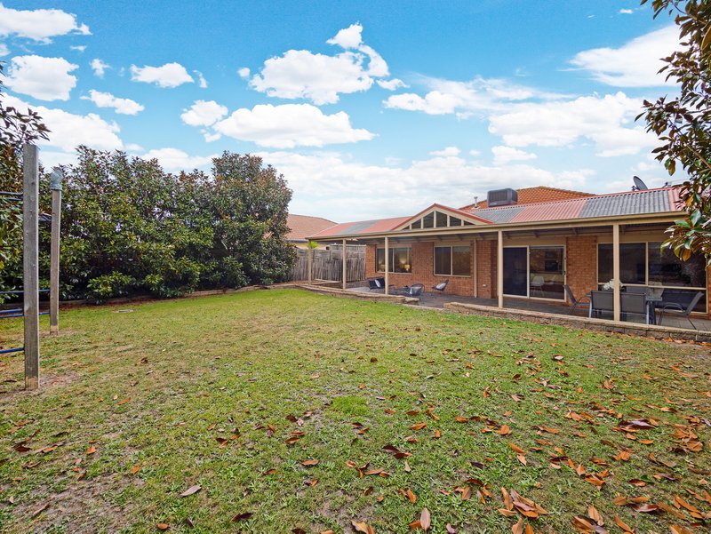 Photo - 24 Hasluck Crescent, Lynbrook VIC 3975 - Image 23