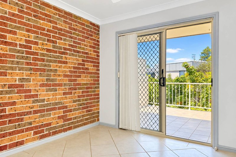 Photo - 2/4 Havenview Road, Terrigal NSW 2260 - Image 6
