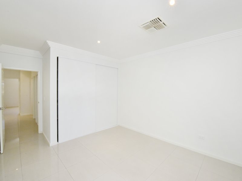 Photo - 2/4 Hawkins Court, Gillen NT 0870 - Image 13