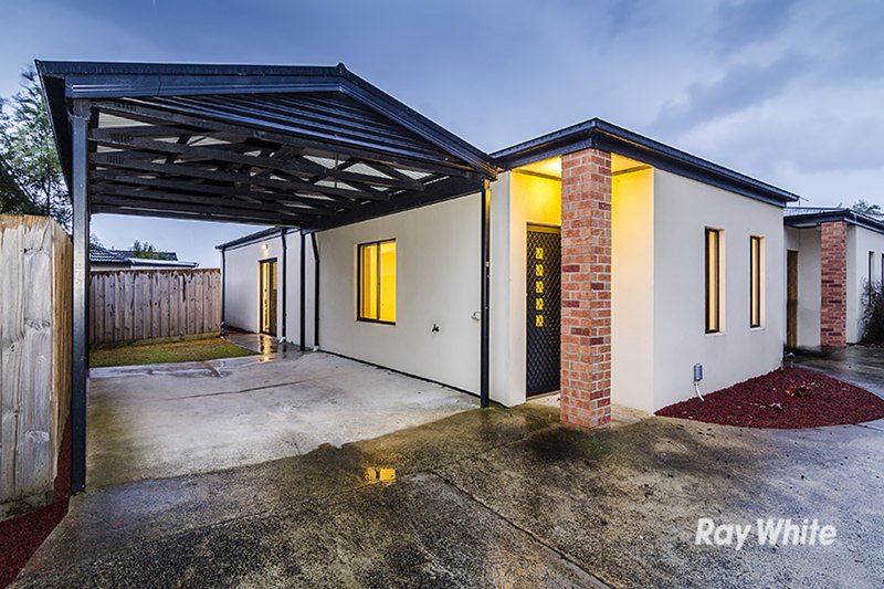 2/4 Hayes Road, Hampton Park VIC 3976