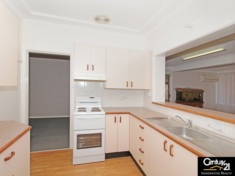 Photo - 24 Hazelglen Avenue, Panania NSW 2213 - Image 7