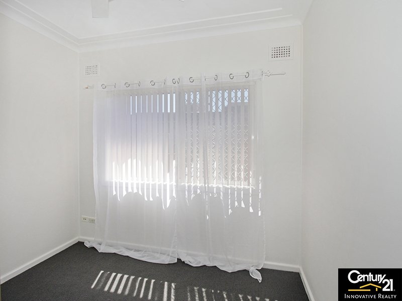 Photo - 24 Hazelglen Avenue, Panania NSW 2213 - Image 11