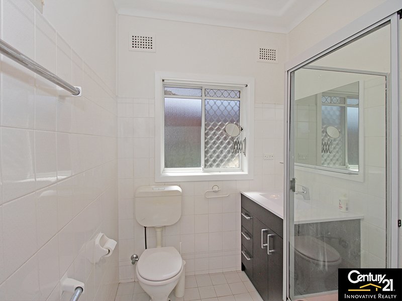 Photo - 24 Hazelglen Avenue, Panania NSW 2213 - Image 12