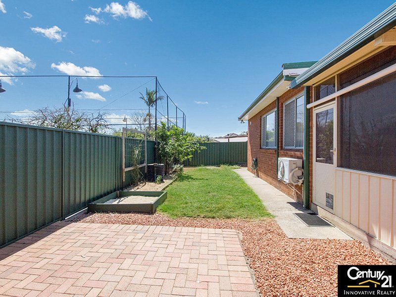 Photo - 24 Hazelglen Avenue, Panania NSW 2213 - Image 14