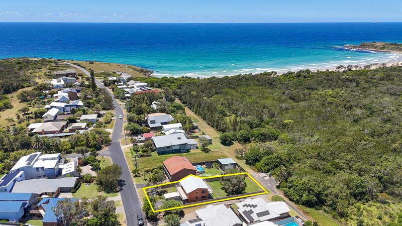 Photo - 24 Headland Road, Arrawarra Headland NSW 2456 - Image 21