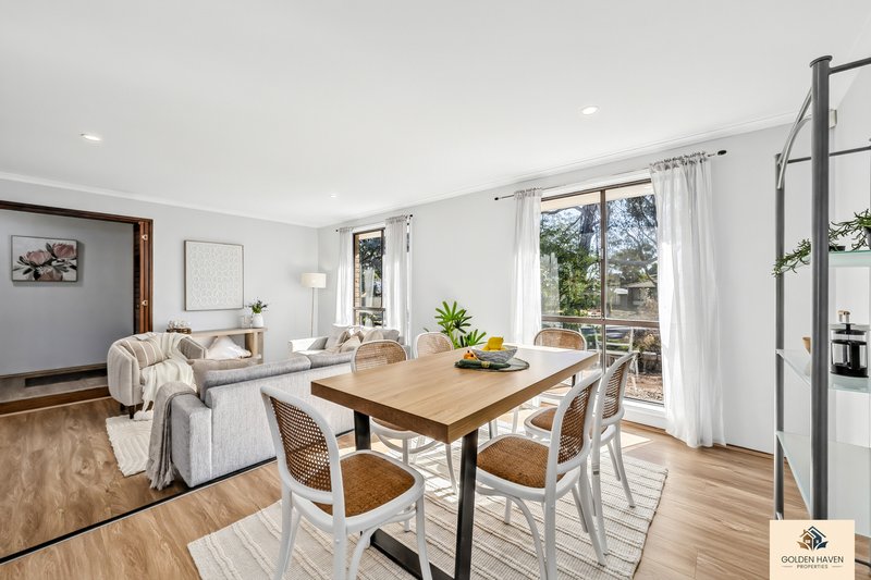 Photo - 24 Heagney Crescent, Chisholm ACT 2905 - Image 12
