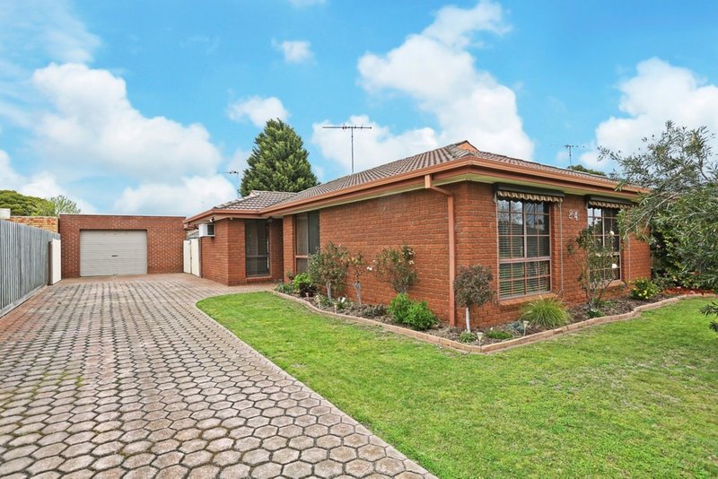 24 Henderson Drive, Lara VIC 3212