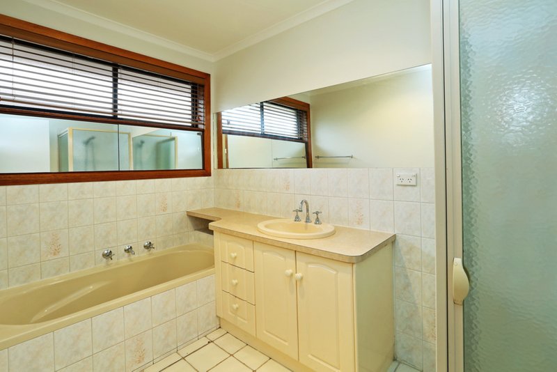 Photo - 24 Henderson Drive, Lara VIC 3212 - Image 5