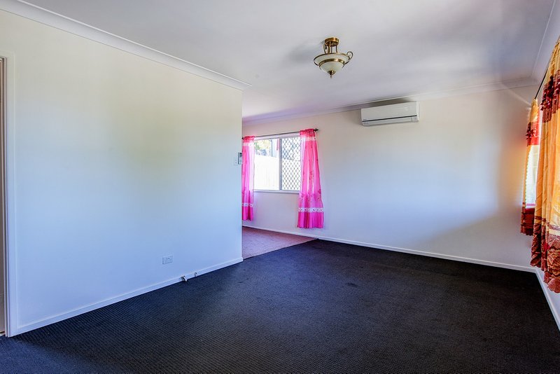 Photo - 24 Henty Street, Woodridge QLD 4114 - Image 2