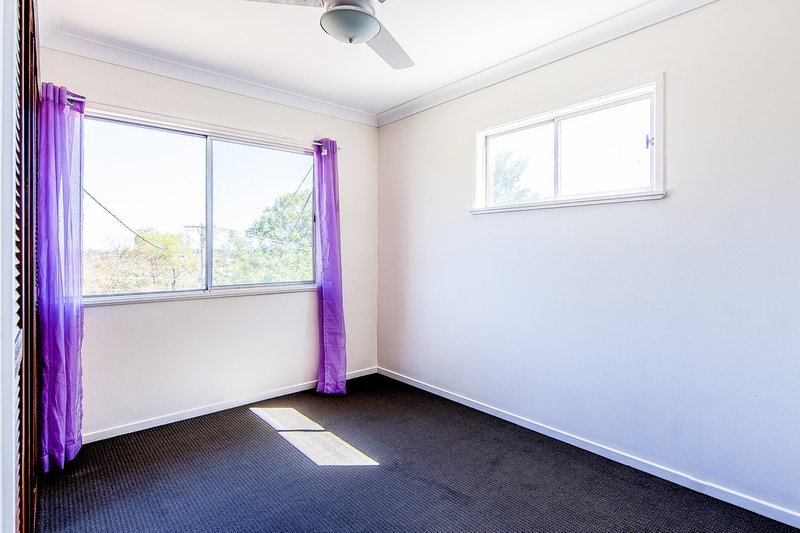 Photo - 24 Henty Street, Woodridge QLD 4114 - Image 9