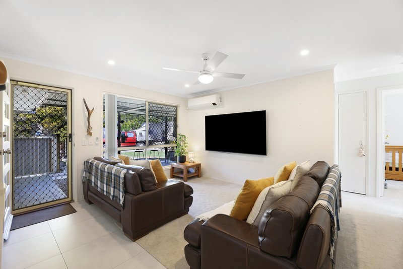 Photo - 2/4 Hepburn Court, Oxenford QLD 4210 - Image 7