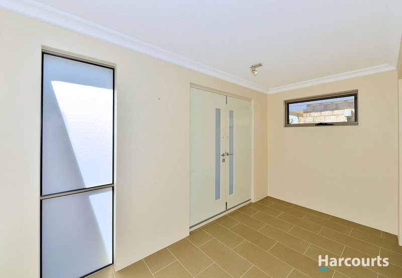 Photo - 24 Heron Street, Dudley Park WA 6210 - Image 4