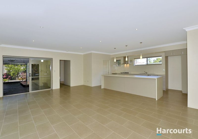 Photo - 24 Heron Street, Dudley Park WA 6210 - Image 10