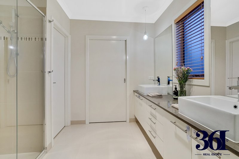 Photo - 24 Higgins Way, Truganina VIC 3029 - Image 10