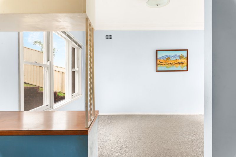 Photo - 24 Highland Crescent, Earlwood NSW 2206 - Image 4