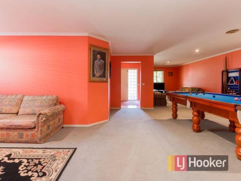 Photo - 24 Highmount Drive, Hampton Park VIC 3976 - Image 6